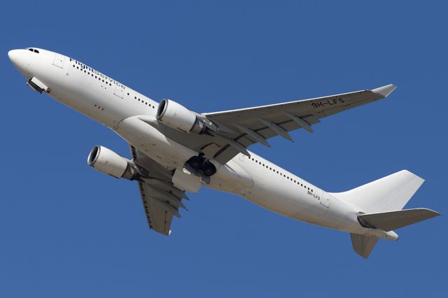 Airbus A330-300 (9H-LFS)