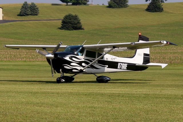 Cessna Skylane (N7160E)