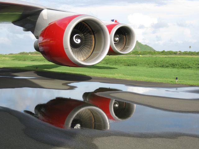 Boeing 747-400 (G-VLIP)