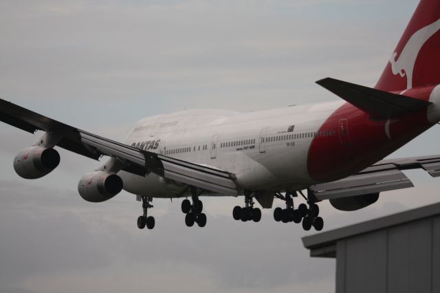 Boeing 747-400 (VH-OJA) -  Last Flight of VHOJA record holding B747 400 about to land at the Illawarra Regional Airport NSW. The 747 will be part of the vast array of historical aircraft at HARS Illawarra.