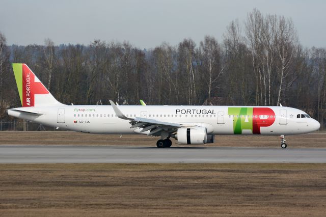 Airbus A321neo (CS-TJK)
