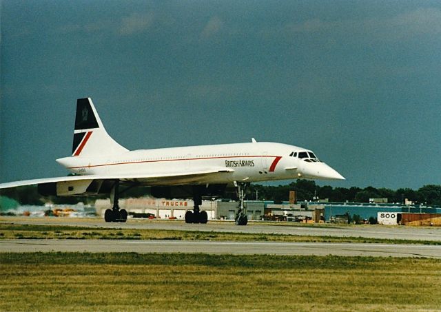 Aerospatiale Concorde (G-BOAG) - British airways taxing out for a short supersonic flight at the EAA Fly In.