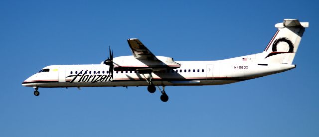 de Havilland Dash 8-400 (N406QX) - Landing 30L