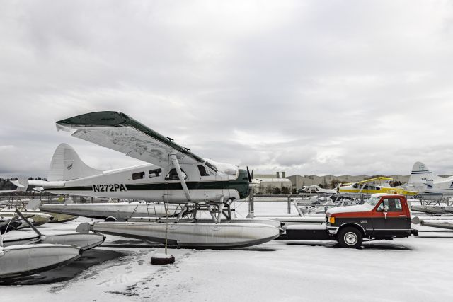 De Havilland Canada DHC-2 Mk1 Beaver (N272PA) - Anybody ever seen a float plane tug/tow like this? I did a double-take! Not sure quite how it's used.