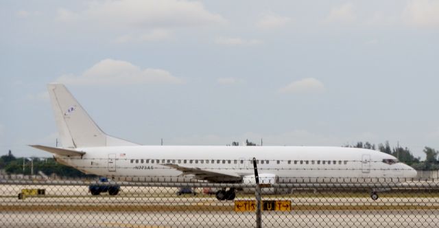 BOEING 737-400 (N773AS)