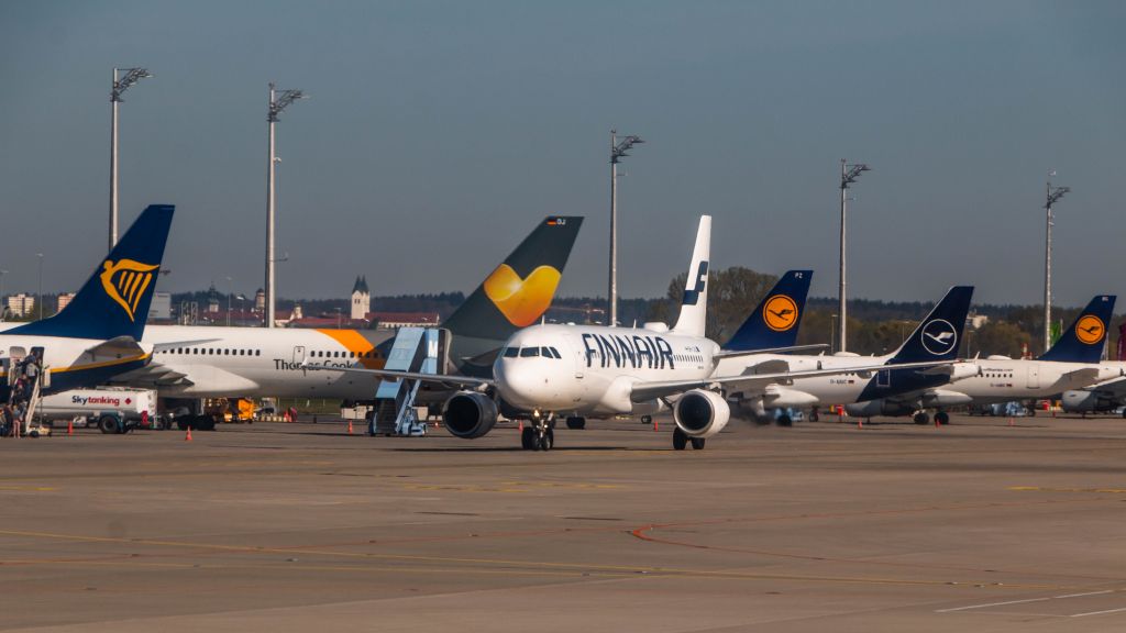 Airbus A320 (OH-LXL)