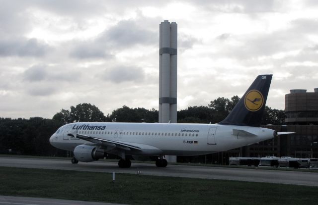 Airbus A320 (D-AIQR) - Lufthansa has the habit of naming their planes after German cities.  This one is named after the city of Lahr in the Black Forest, a city well known to many Canadian Forces members as it used to be the home of CFB Europe until 1994.