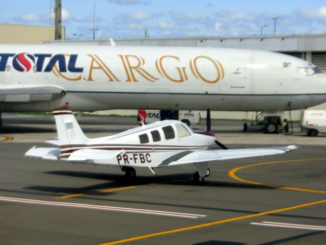 Beechcraft Bonanza (36) (PR-FBC)