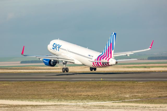 Airbus A320 (SX-IOB)