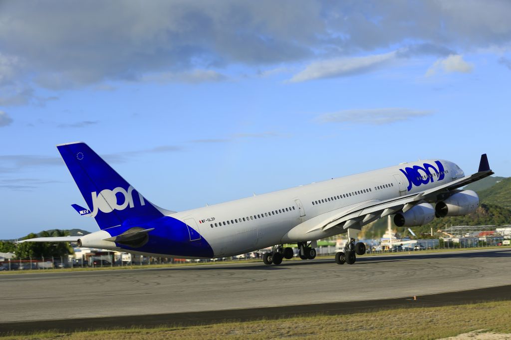 Airbus A340-300 (F-GLZP)