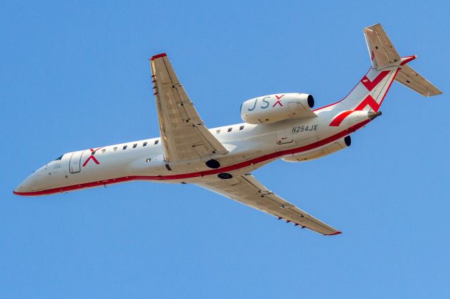 Embraer ERJ-135 (N254JX)