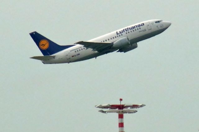 Boeing 737-500 (D-ABII)