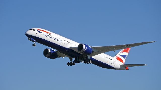 Boeing 787-9 Dreamliner (G-ZBKA) - BAW9158 climbs from Rwy 34L beginning its delivery flight to EGLL/LHR on 9/29/15. (ln 346 / cn 38616). The first B789 to be delivered to BAW.