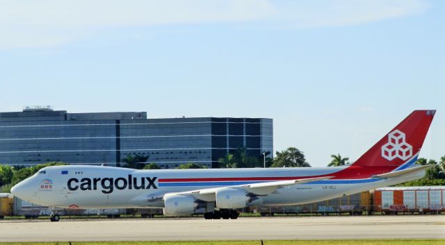 BOEING 747-8 (LX-VCJ)