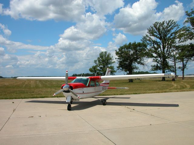 Cessna 177RG Cardinal RG (N8253G) - 1971 Cardinal RG. Original paint and interior. Exceptional aircraft for speed, load and fuel burn.