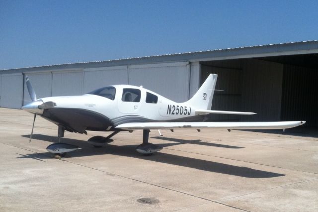 Cessna 350 (N2505J)