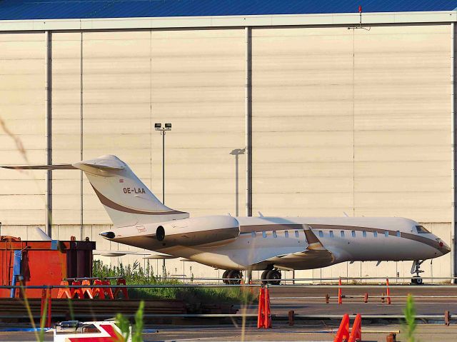 Bombardier Global 5000 (OE-LAA) - I took this picture on Sep 20, 2019.