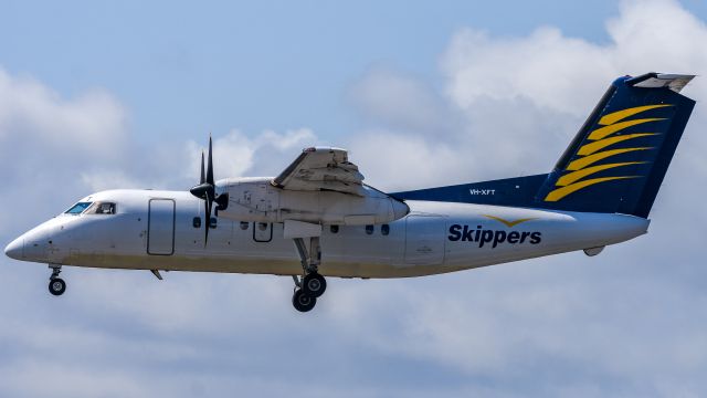 de Havilland Dash 8-100 (VH-XFT)
