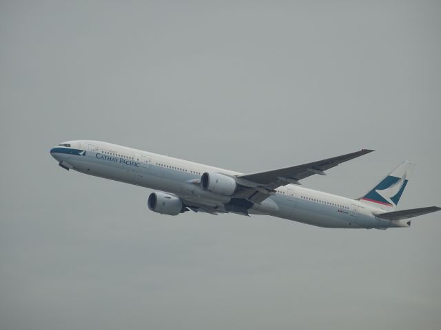 BOEING 777-300 (B-HNJ)