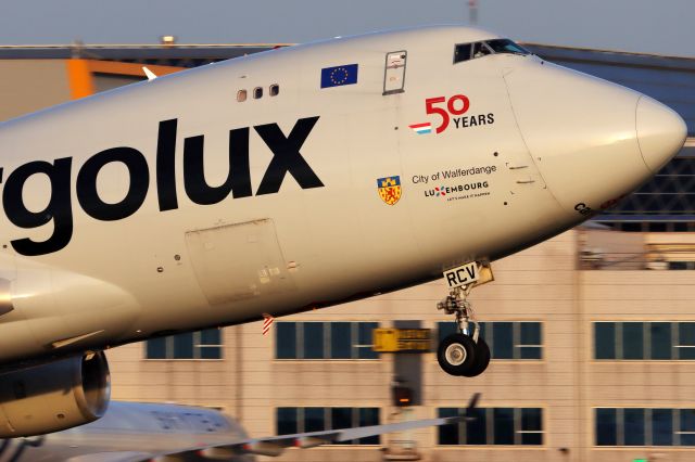 Boeing 747-400 (LX-RCV)