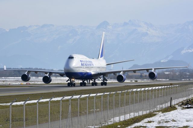 Boeing 747-400 (VP-BVR)