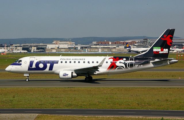 Embraer 175 (SP-LIB)