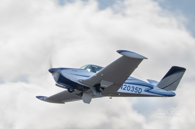 Beechcraft 35 Bonanza (N2035D) - Runway 8