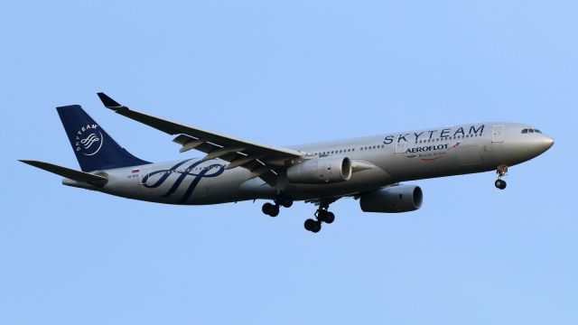 Airbus A330-300 (VQ-BCQ)