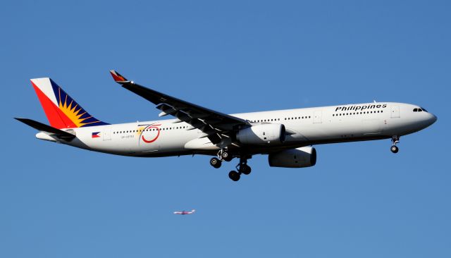 Airbus A330-300 (RP-C8763) - Short Final To Rwy 25