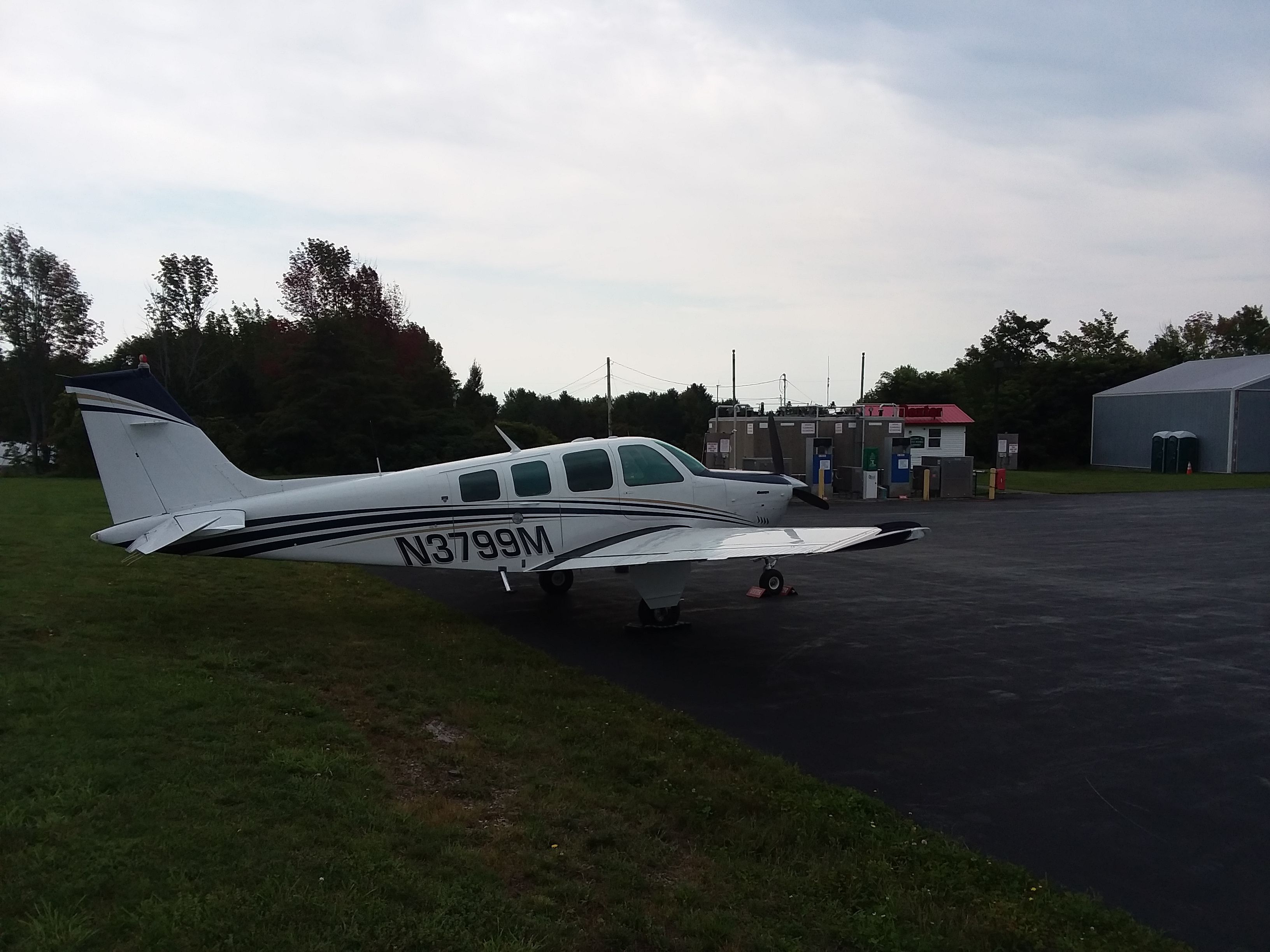 Beechcraft Bonanza (36) (N3799M)