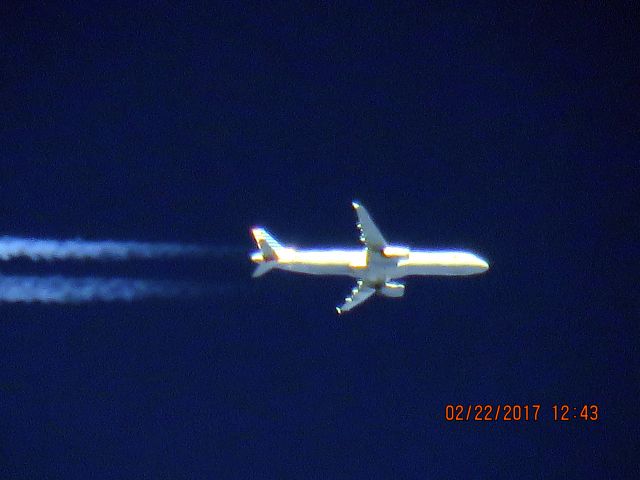 Airbus A321 (N974UY)
