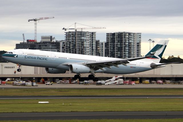 Airbus A330-300 (B-LBJ) - on 5 December 2017