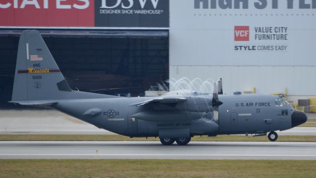 Lockheed C-130 Hercules (95-1001)