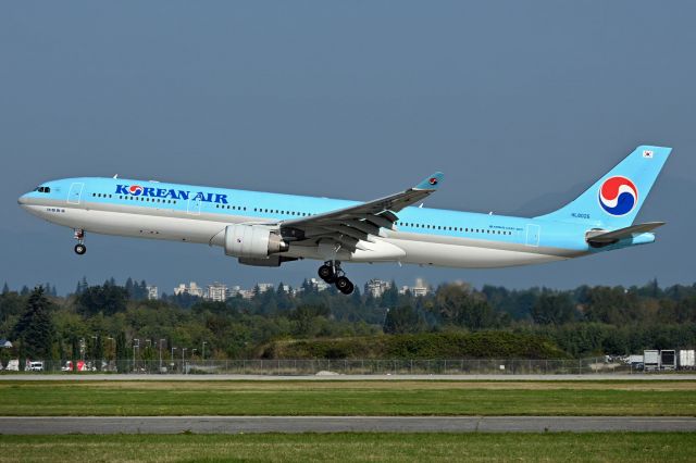 Airbus A330-300 (HL8026)