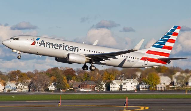 Boeing 737-800 (N813NN)