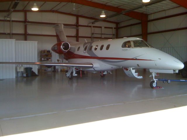 Embraer Phenom 300 (N117DD)