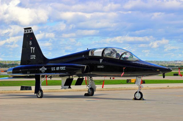 Northrop T-38 Talon (68-8172)