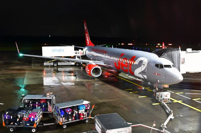 Boeing 737-800 (G-GDFR) - Jet2 Boeing 737-8Z9(WL) G-GDFR in Edinburgh