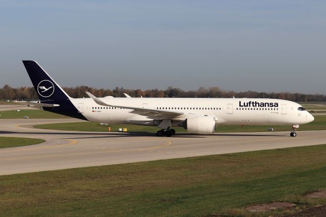 Airbus A350-900 (D-AIXO)