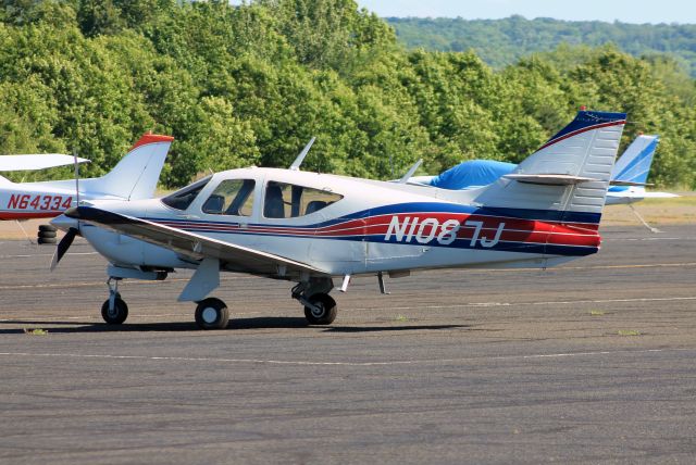 Rockwell Commander 114 (N1087J)