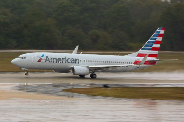 Boeing 737-800 (N990AN) - Takeoff bound for KMIA before the worst of a frontal passage. 