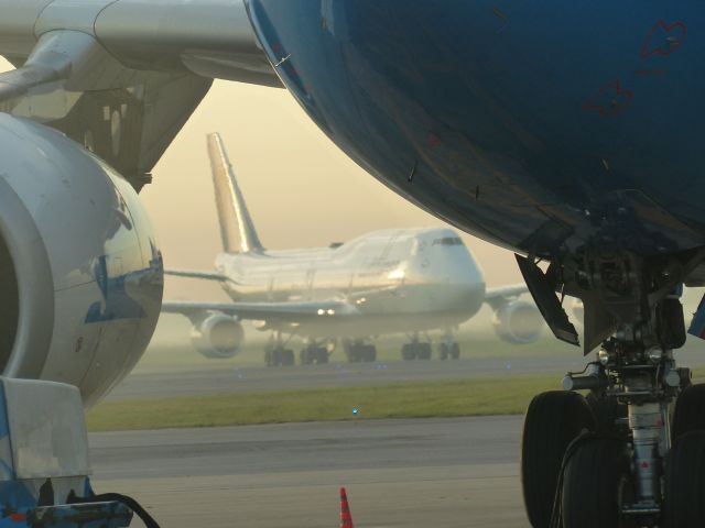 BOEING 747-8 (D-ABYM)