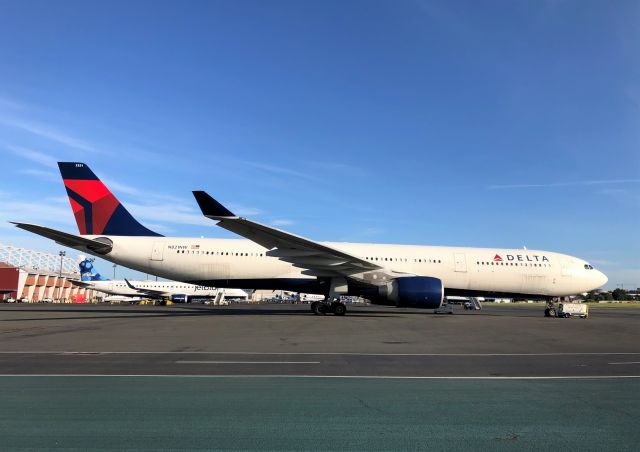 Airbus A330-300 (N821NW) - Airbus Industries A330-300