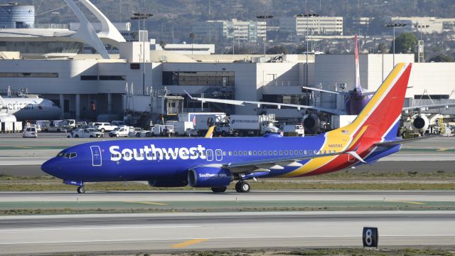 Boeing 737-800 (N8558Z) - Taxiing to gate at LAX after landing on 25L