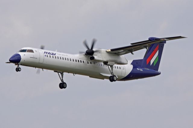 de Havilland Dash 8-400 (HA-LQA)