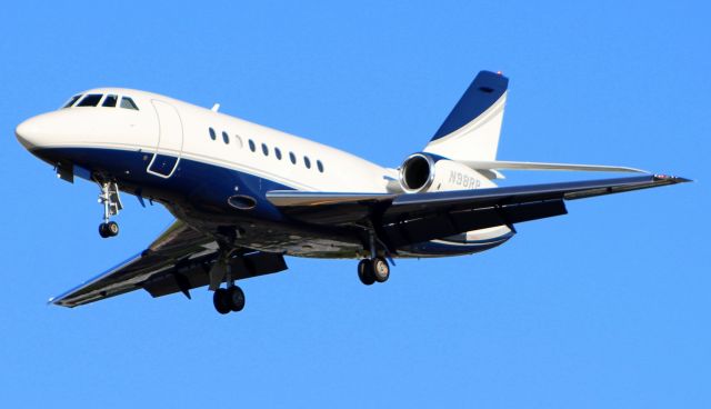 Dassault Falcon 2000 (N98RP)