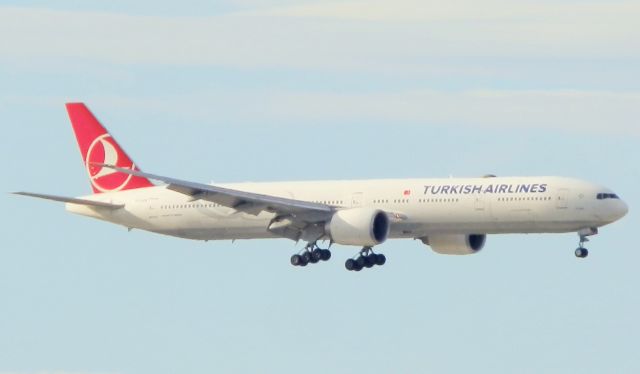 BOEING 777-300ER (TC-JJO)