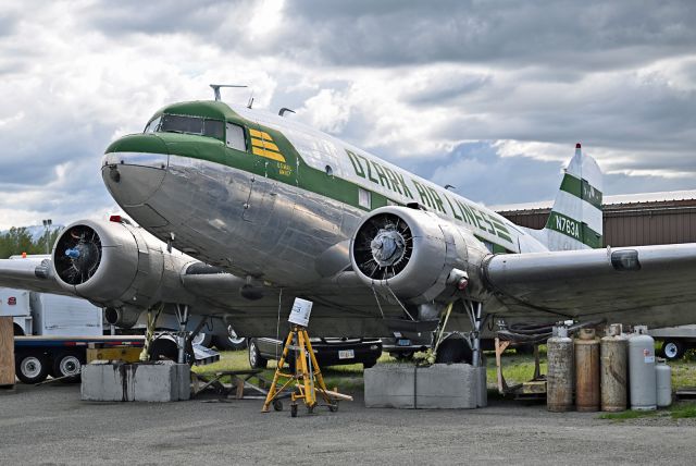 Douglas DC-3 (N763A)