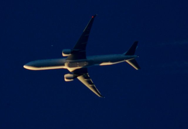 BOEING 777-300 (9H-AIL) - This is A Boeing 777-36NER Portsmouth to Wichita over Cleveland 40,000 ft Passing the North Star Polaris Sunset .Owner listed as Private, 9H-AIL regesterd in Malta. 8:00 pm 09.02.21.