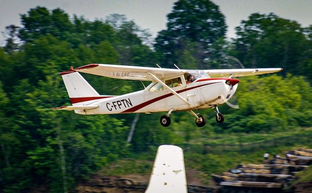 Cessna Skyhawk (C-FPTN)